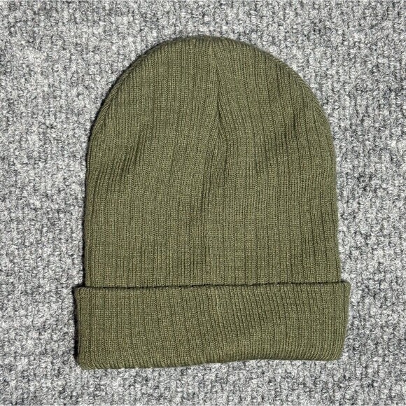 Under Armour Beanie Winter Cap Olive Green Acrylic Cuffed Unisex Adult One Size - Picture 2 of 3